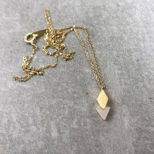 Gullbelagt sølvsmykke med naturstein  rosequarts