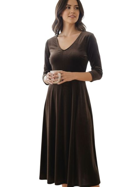 Hovedbilde Velurkjole, flott lang kledelig kjole i brunt